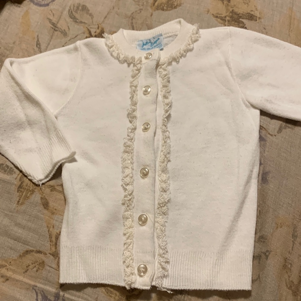 Julius Berger 100% Orlon acrylic, ivory cardigan